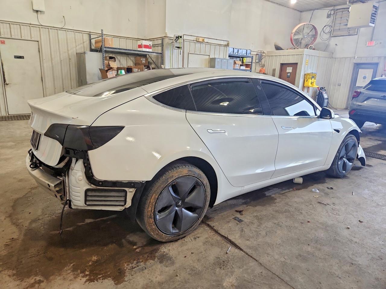 2020 Tesla Model 3 - Image 3