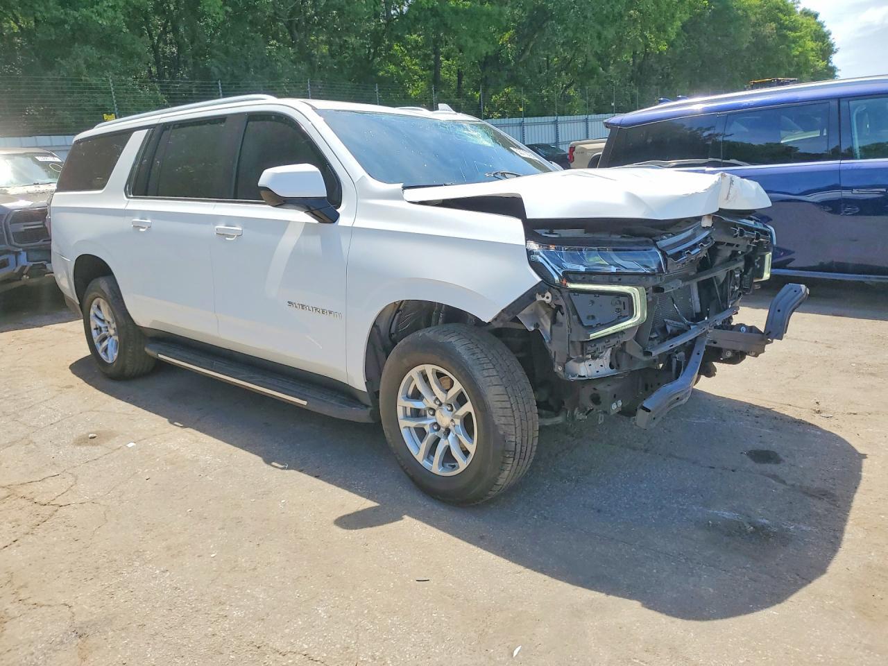 2021 Chevrolet Suburban K1500 Ls - Image 4