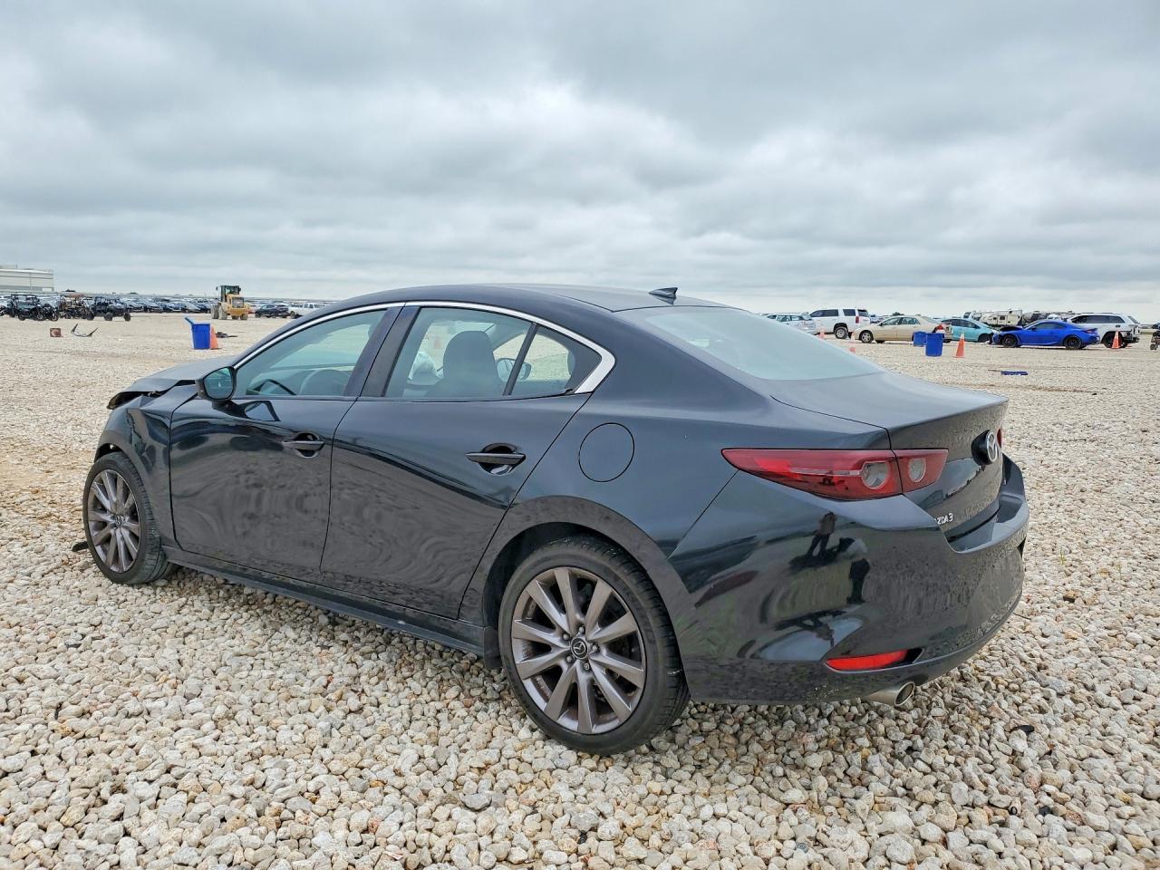 2019 Mazda 3 Preferred - Фото 2