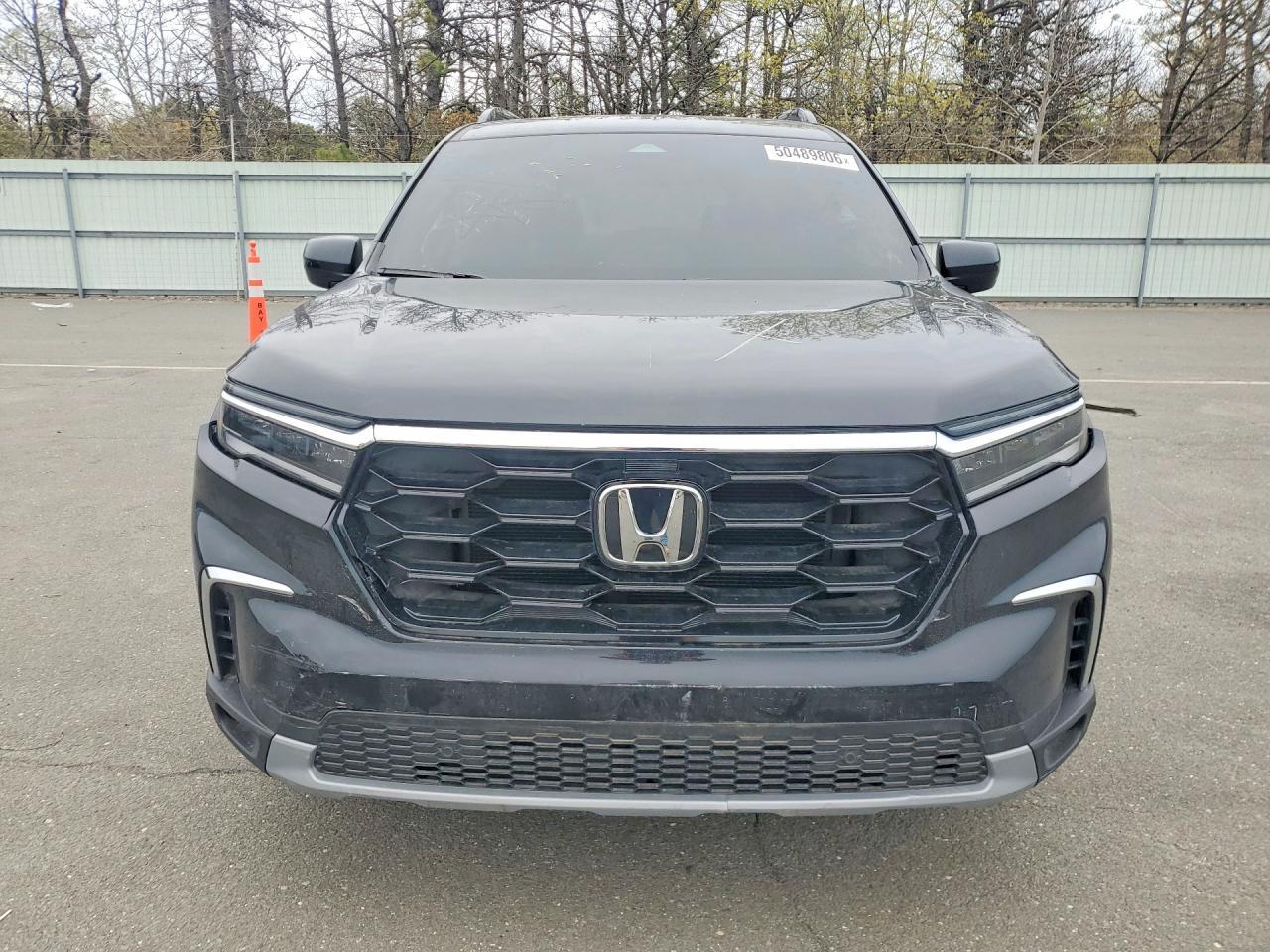 2025 Honda Pilot Touring - Image 5