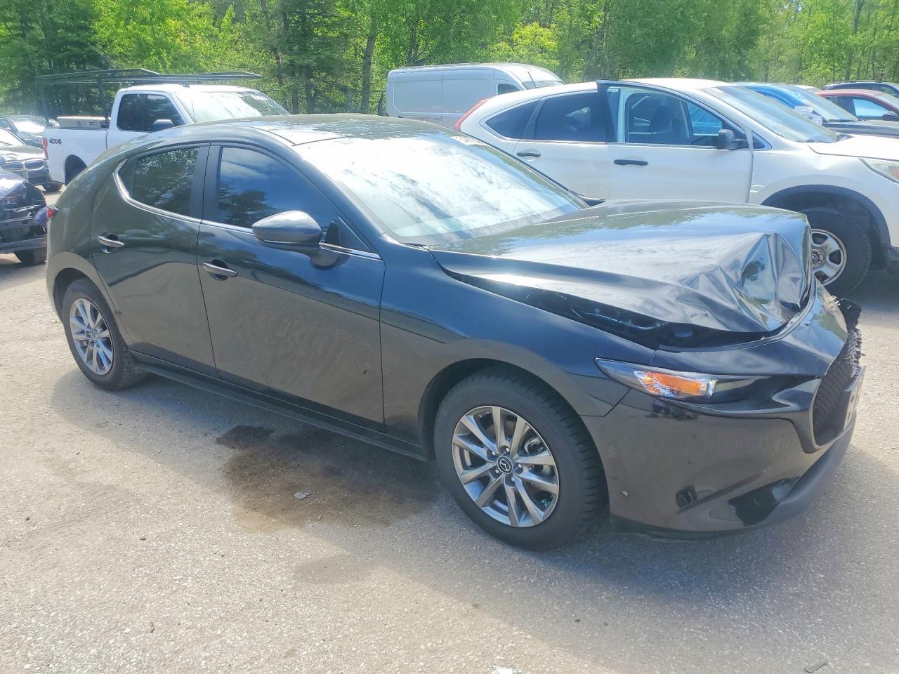2025 Mazda 3 Preferred - Image 4