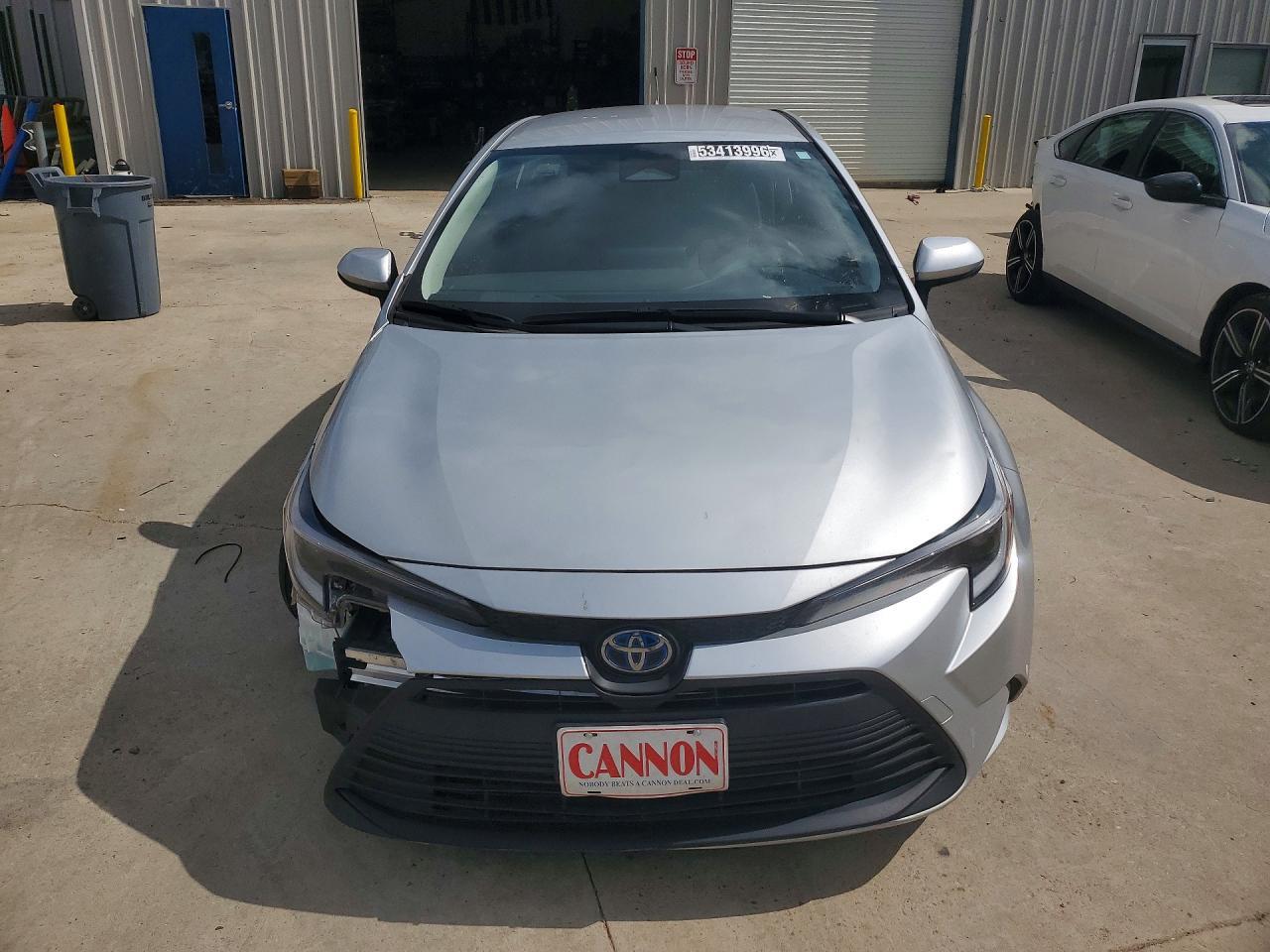 2025 Toyota Corolla Hybrid Le - Image 5