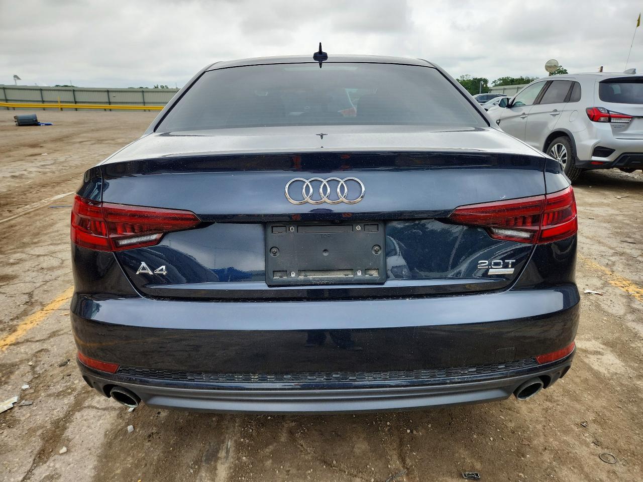 2018 Audi A4 Premium - Фото 6