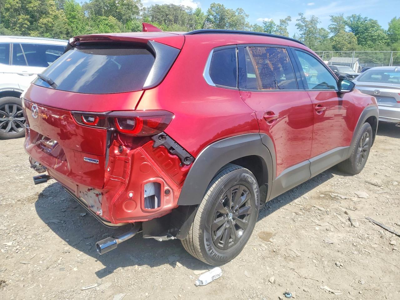 2026 Mazda Cx-50 Premium - Image 3