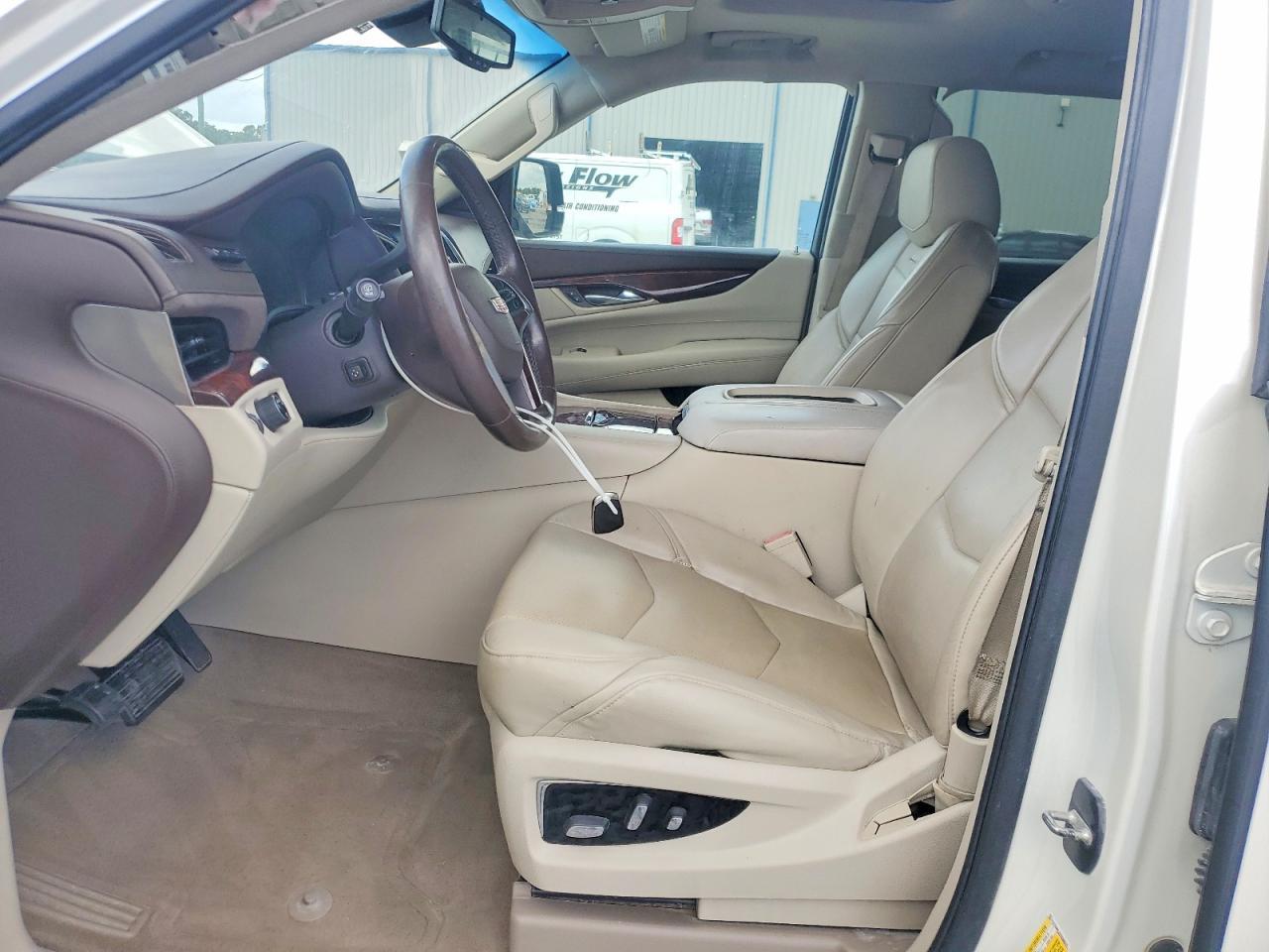2015 Cadillac Escalade Luxury - Фото 7