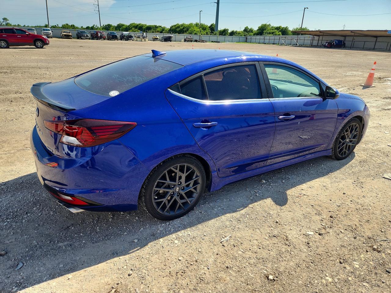 2019 Hyundai Elantra Sport - Фото 3