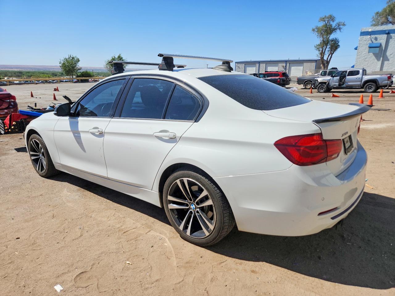 2018 BMW 330 Xi - Фото 2