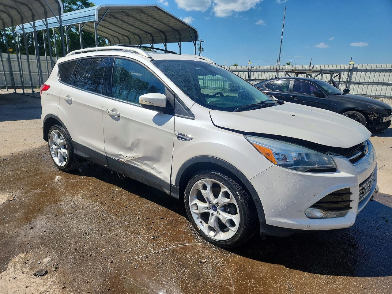 2016 Ford Escape Titanium - Image 4