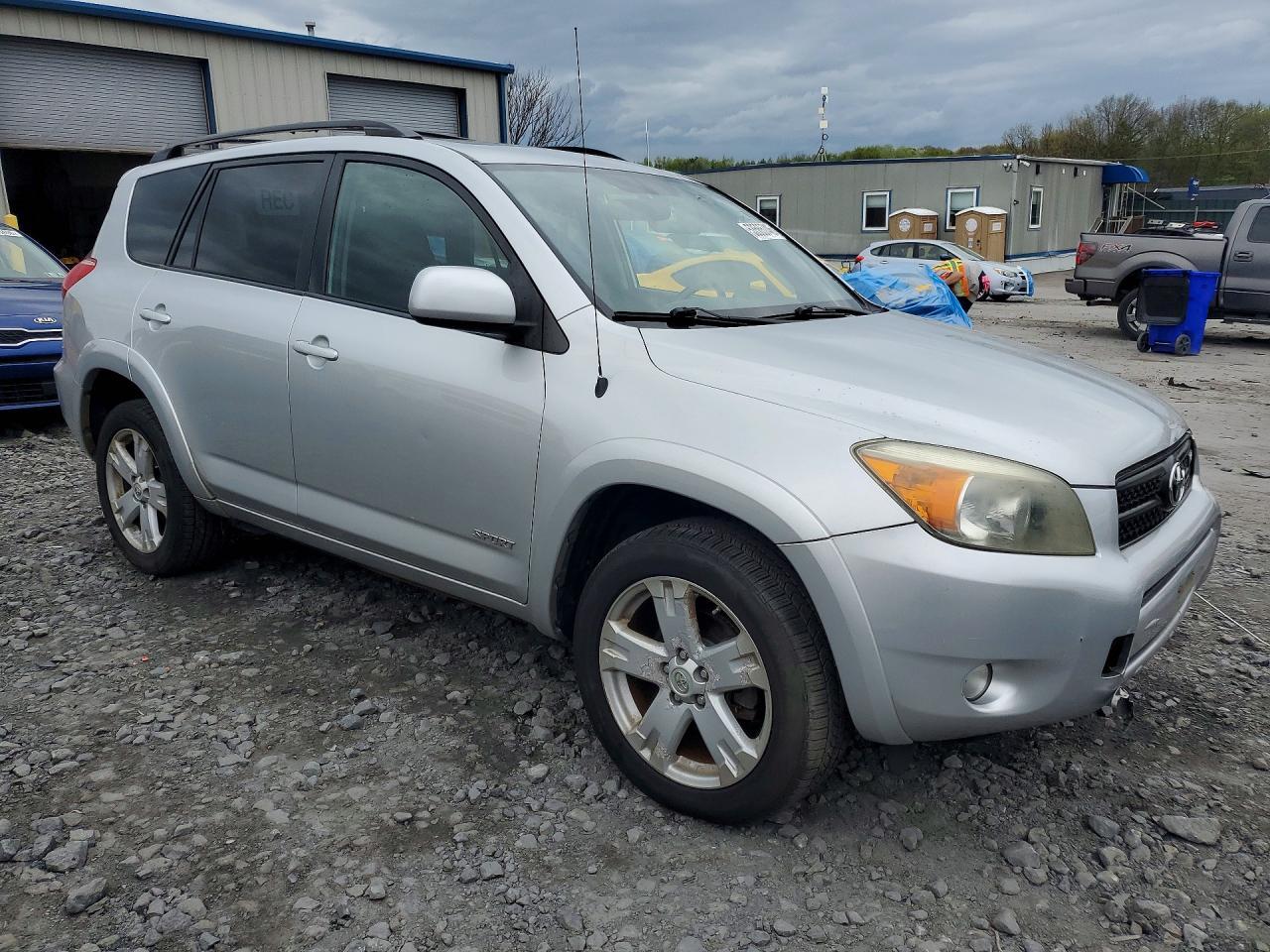 2007 Toyota Rav4 Sport - Image 4