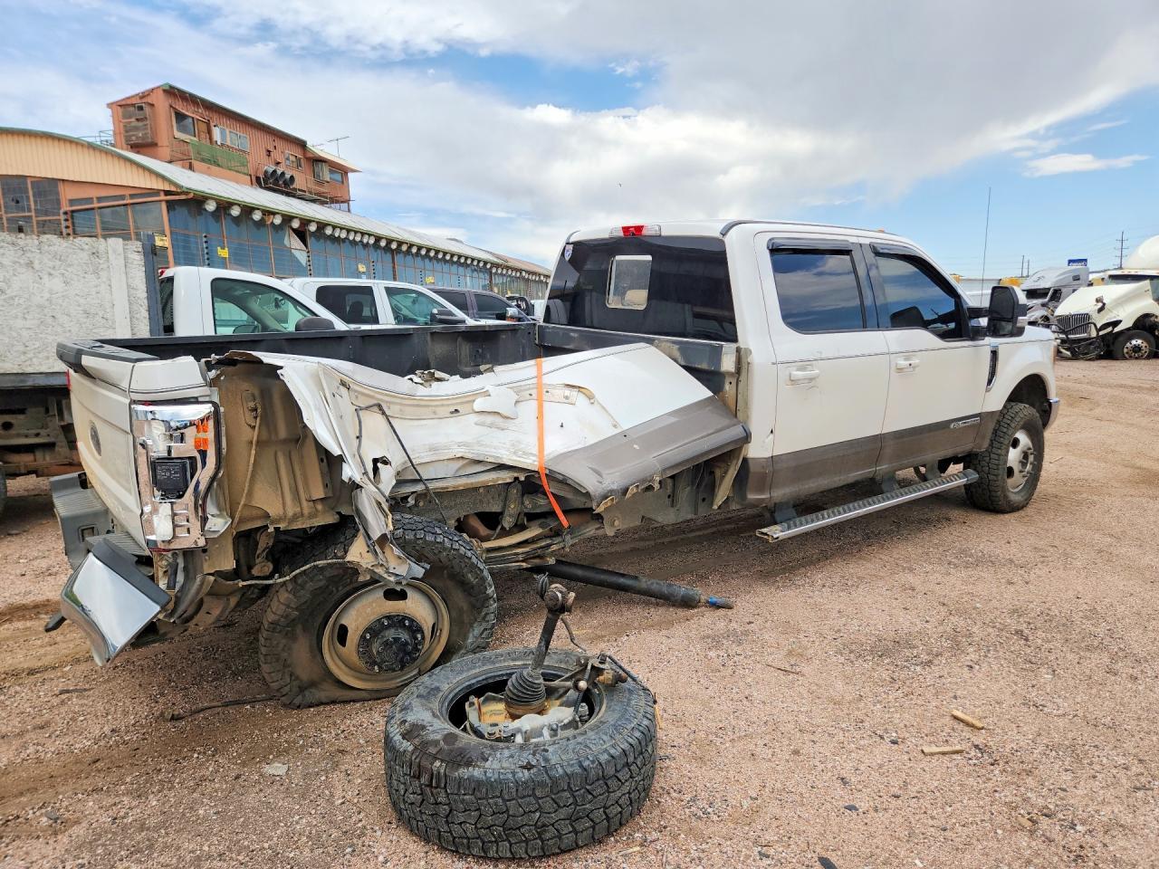 2017 Ford F350 Super Duty - Image 3