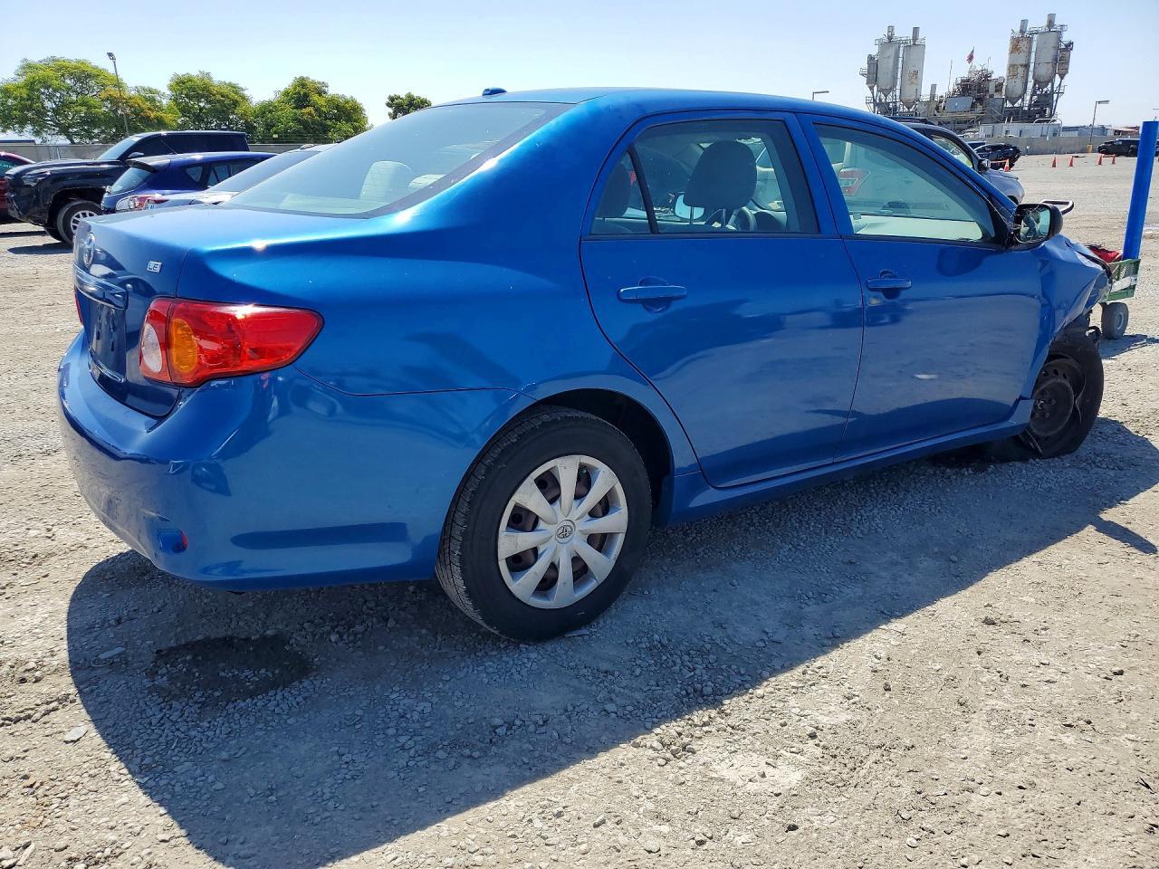 2010 Toyota Corolla Le - Фото 3