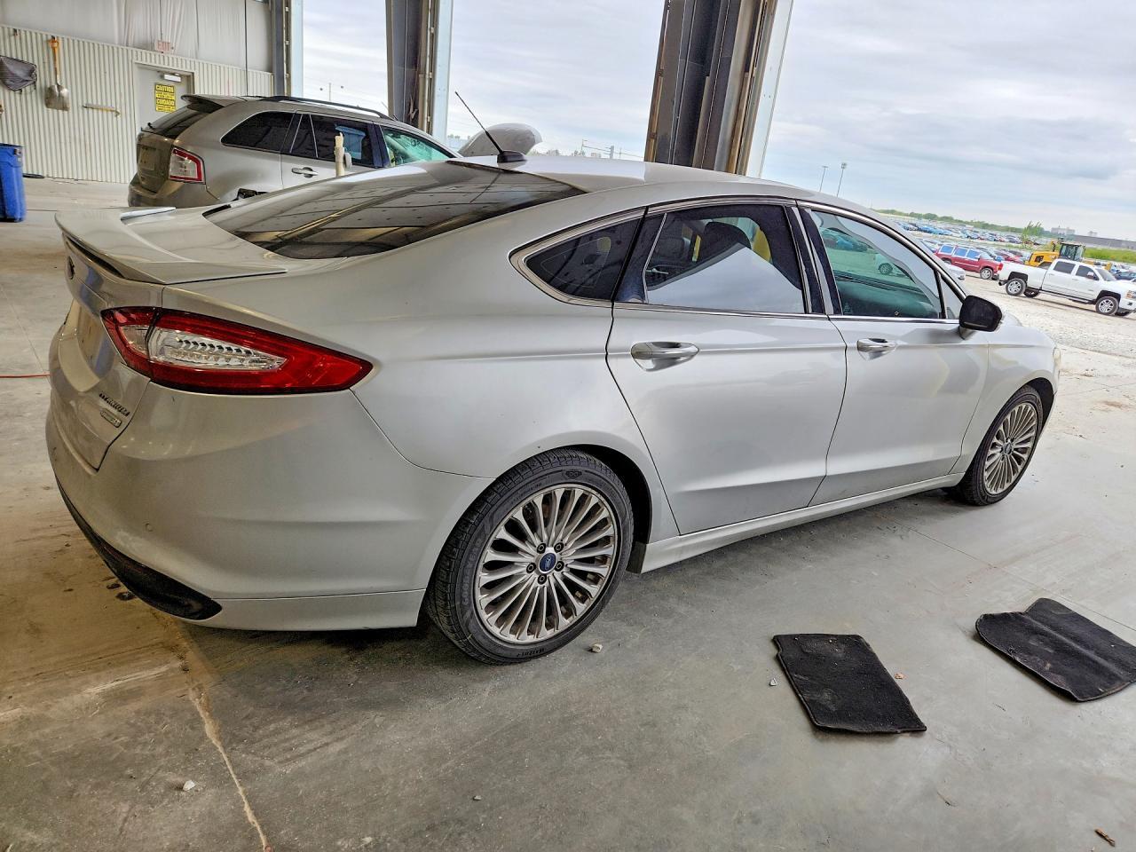 2016 Ford Fusion Titanium - Image 3