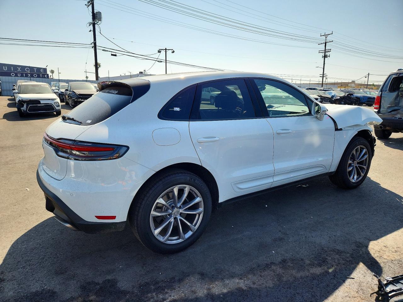 2026 Porsche Macan Base - Image 3