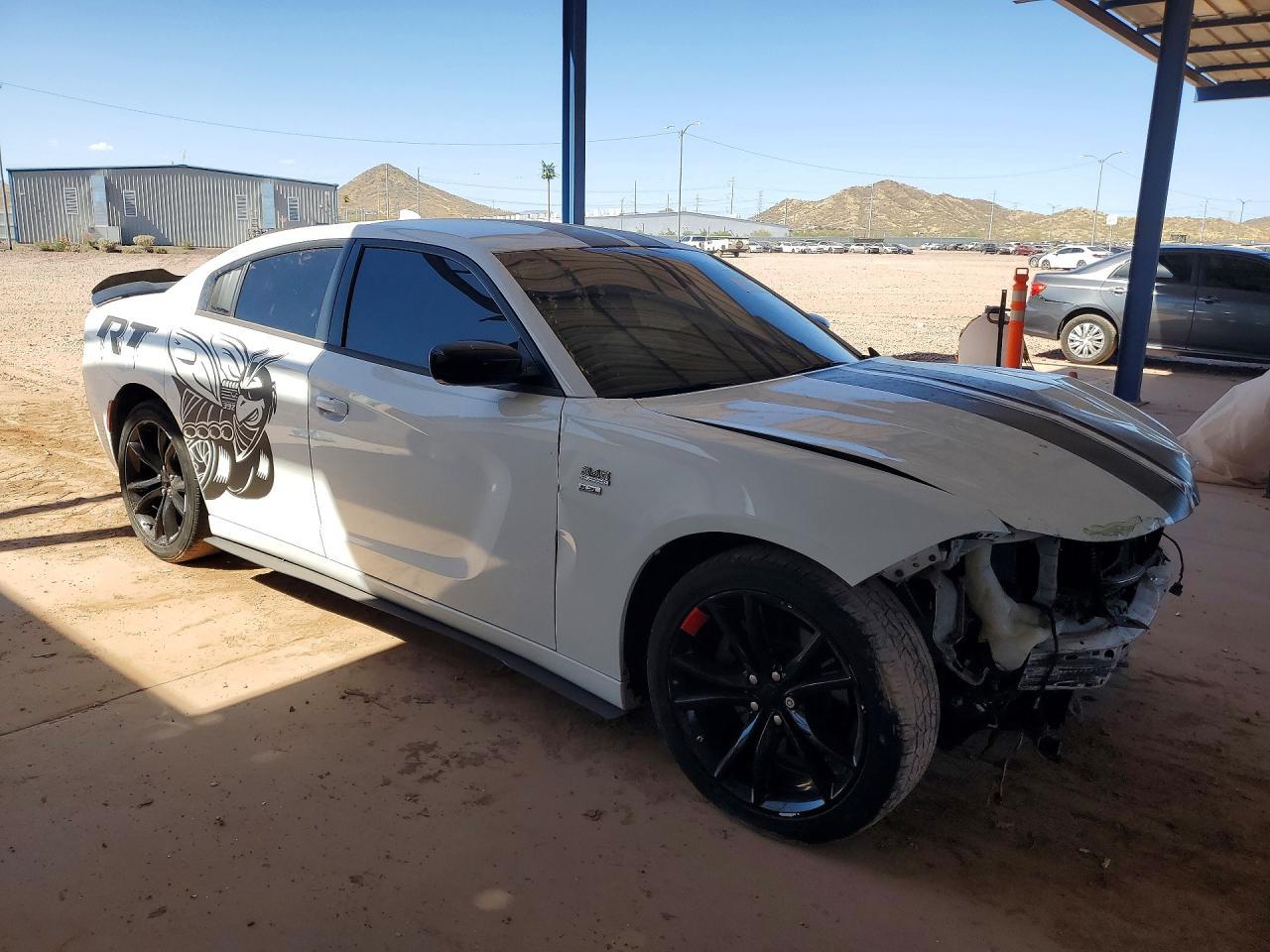 2016 Dodge Charger R - Фото 4