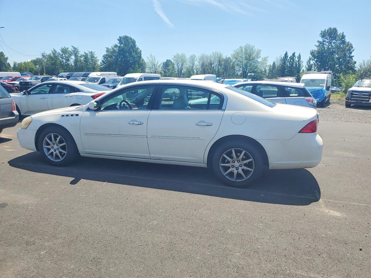 2008 Buick Lucerne Cxl - Image 2