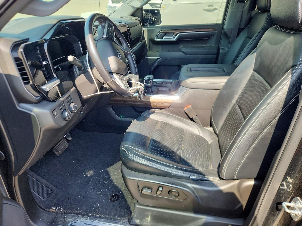 2022 Chevrolet Silverado K1500 Rst - Image 7