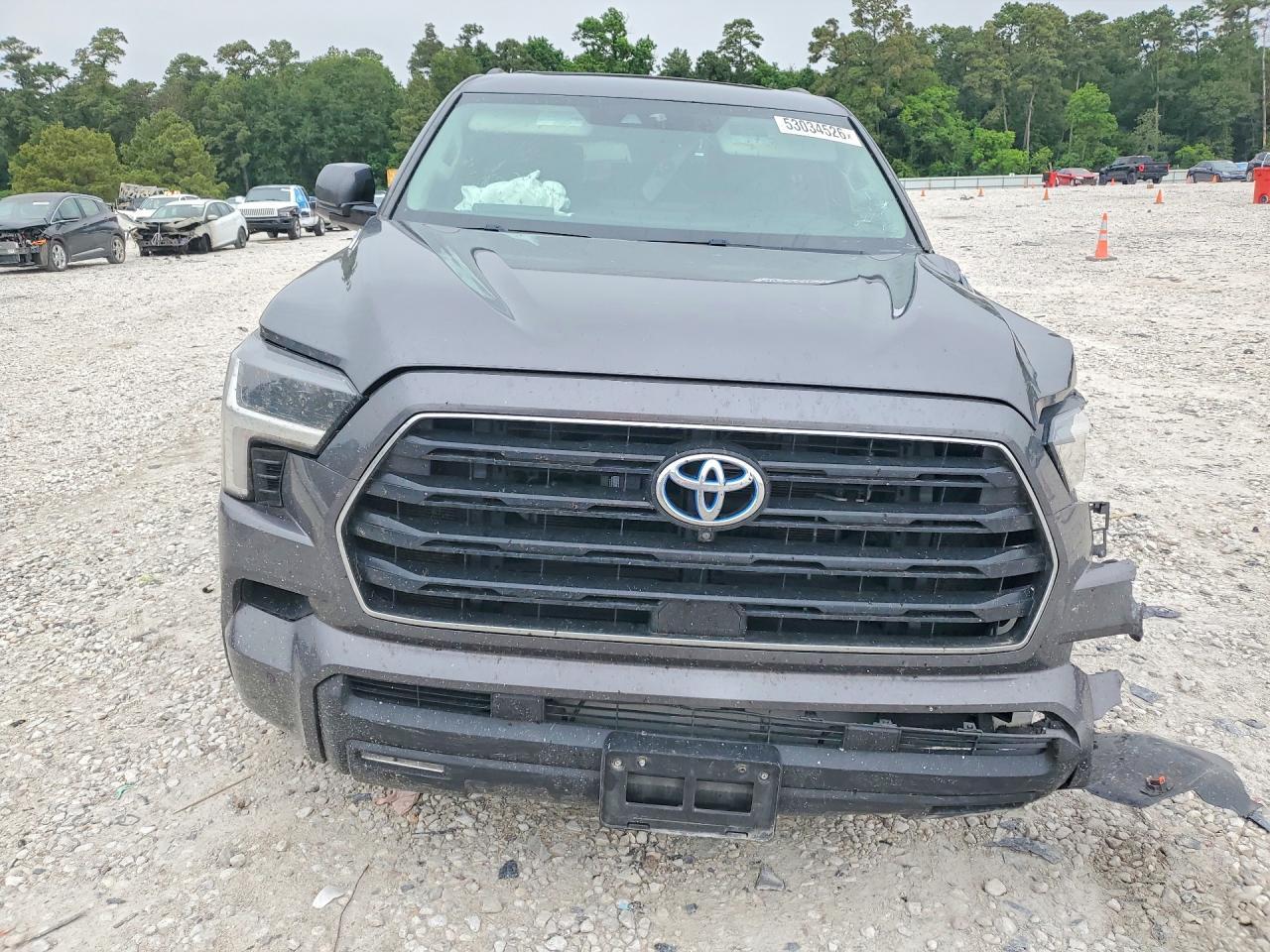 2024 Toyota Sequoia Sr5 - Image 5