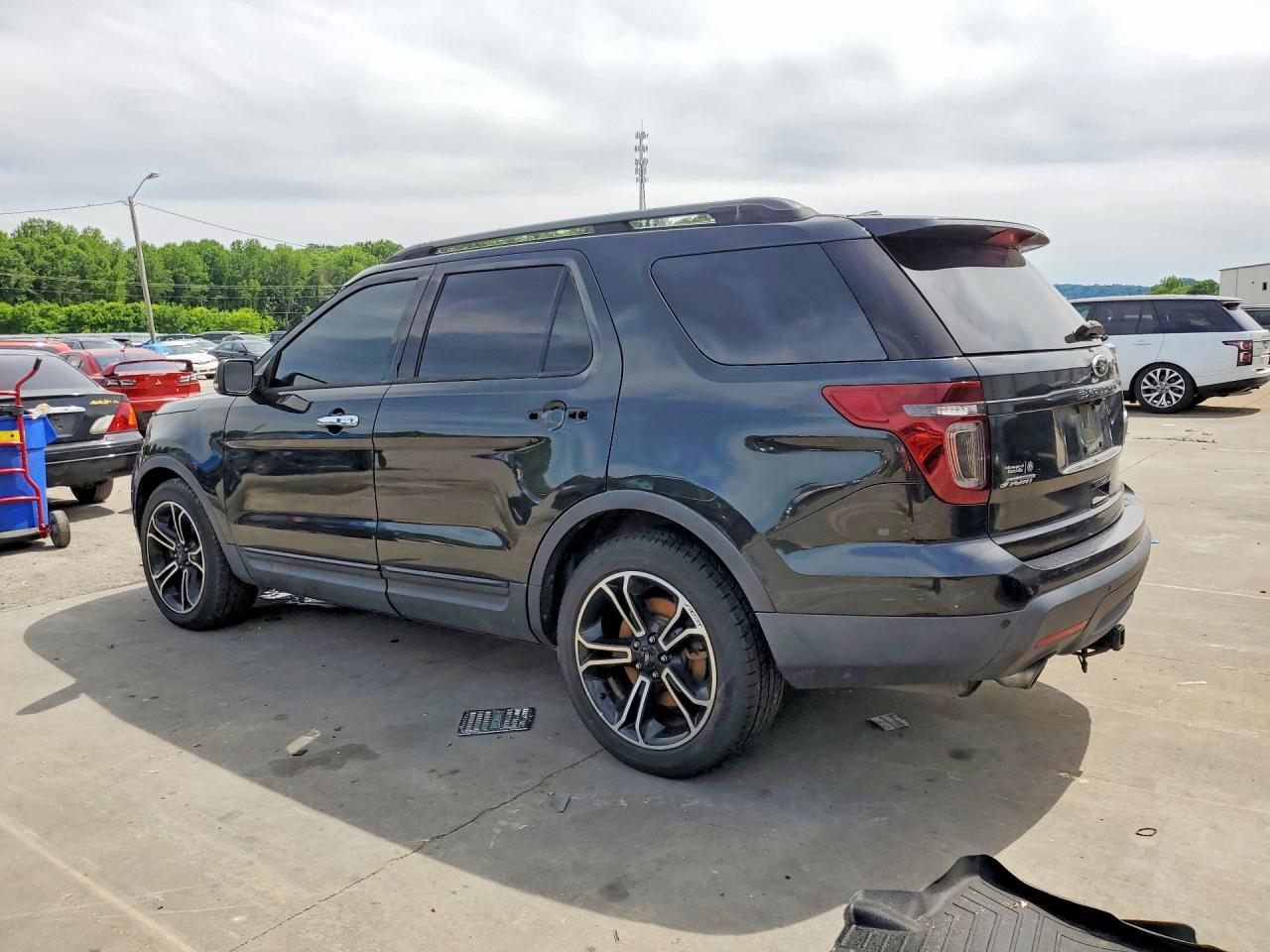 2014 Ford Explorer Sport - Фото 2