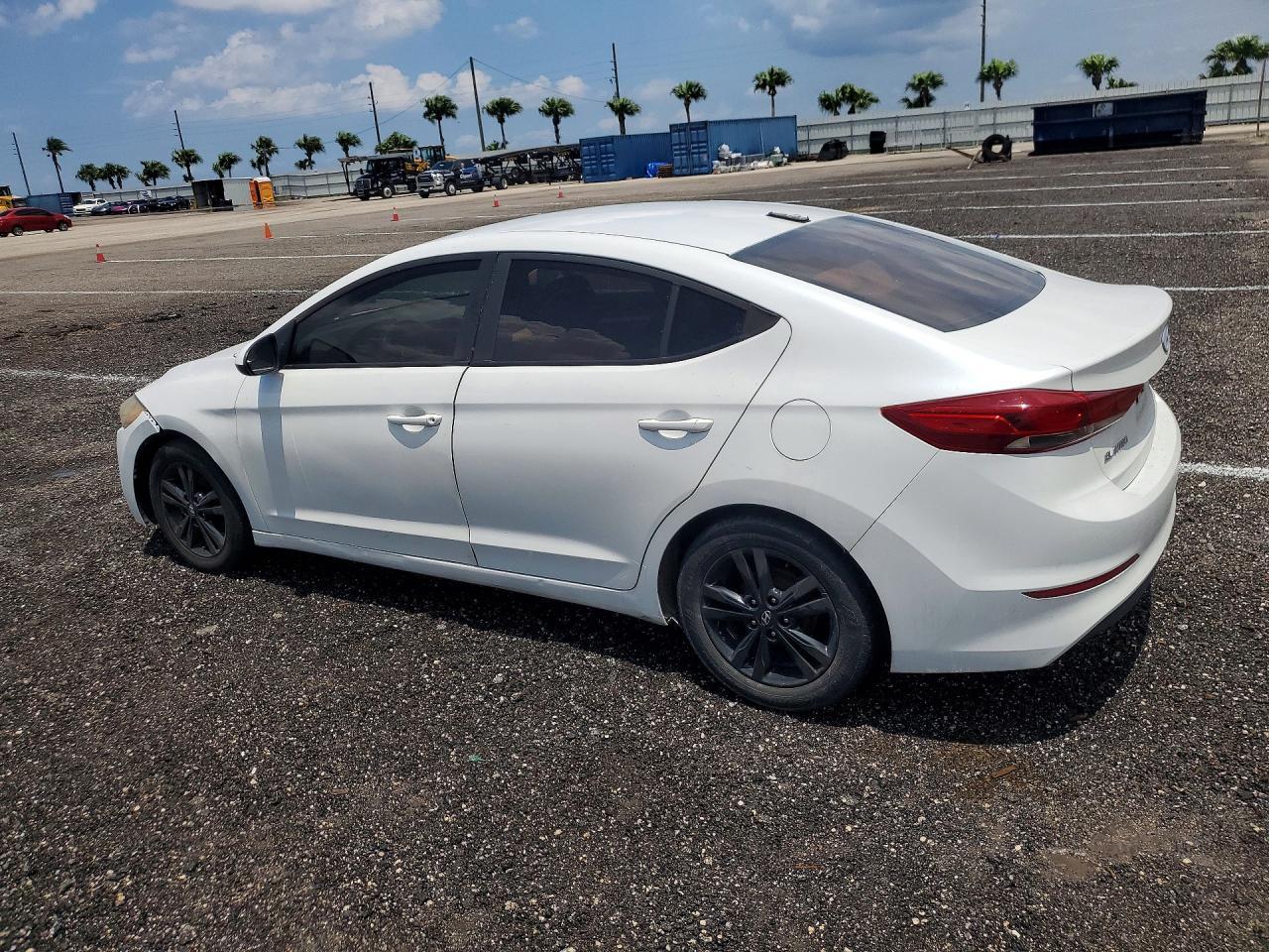 2017 Hyundai Elantra Se - Фото 2