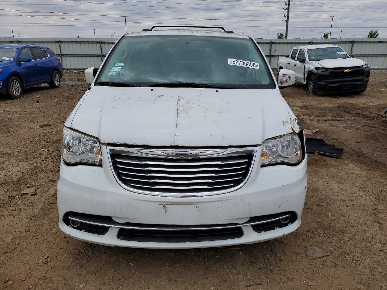 2015 Chrysler Town & Country Touring L - Фото 5