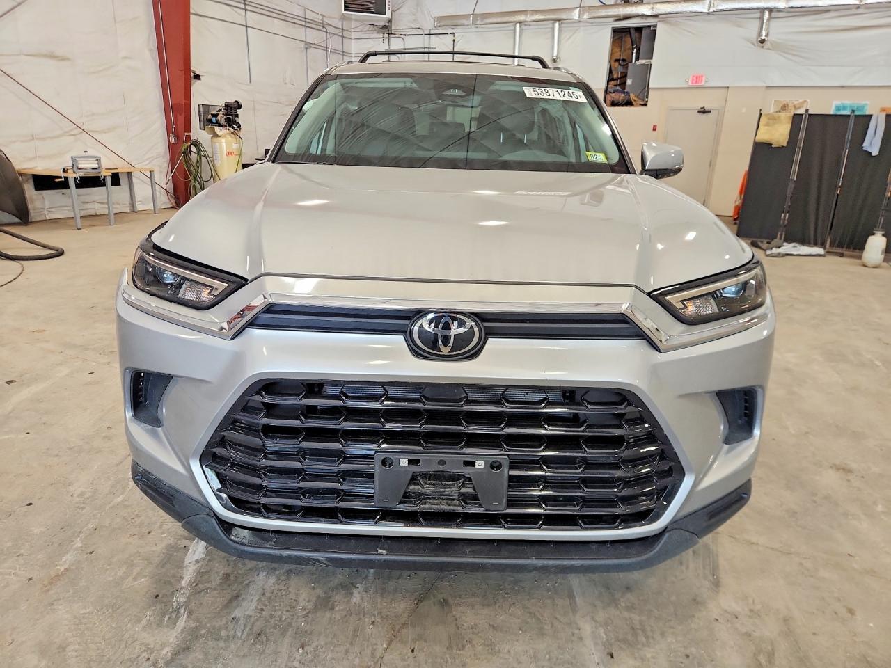2026 Toyota Grand Highlander Xle - Image 5