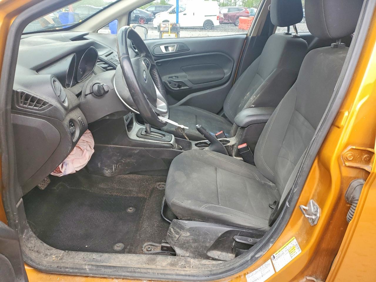 2016 Ford Fiesta Se - Фото 7