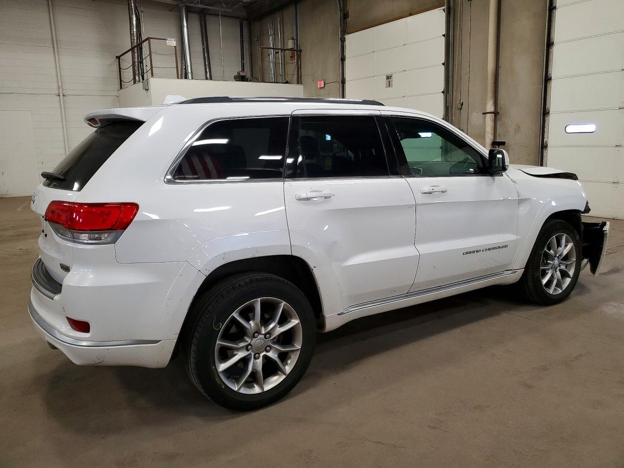 2016 Jeep Grand Cherokee Summit - Image 3