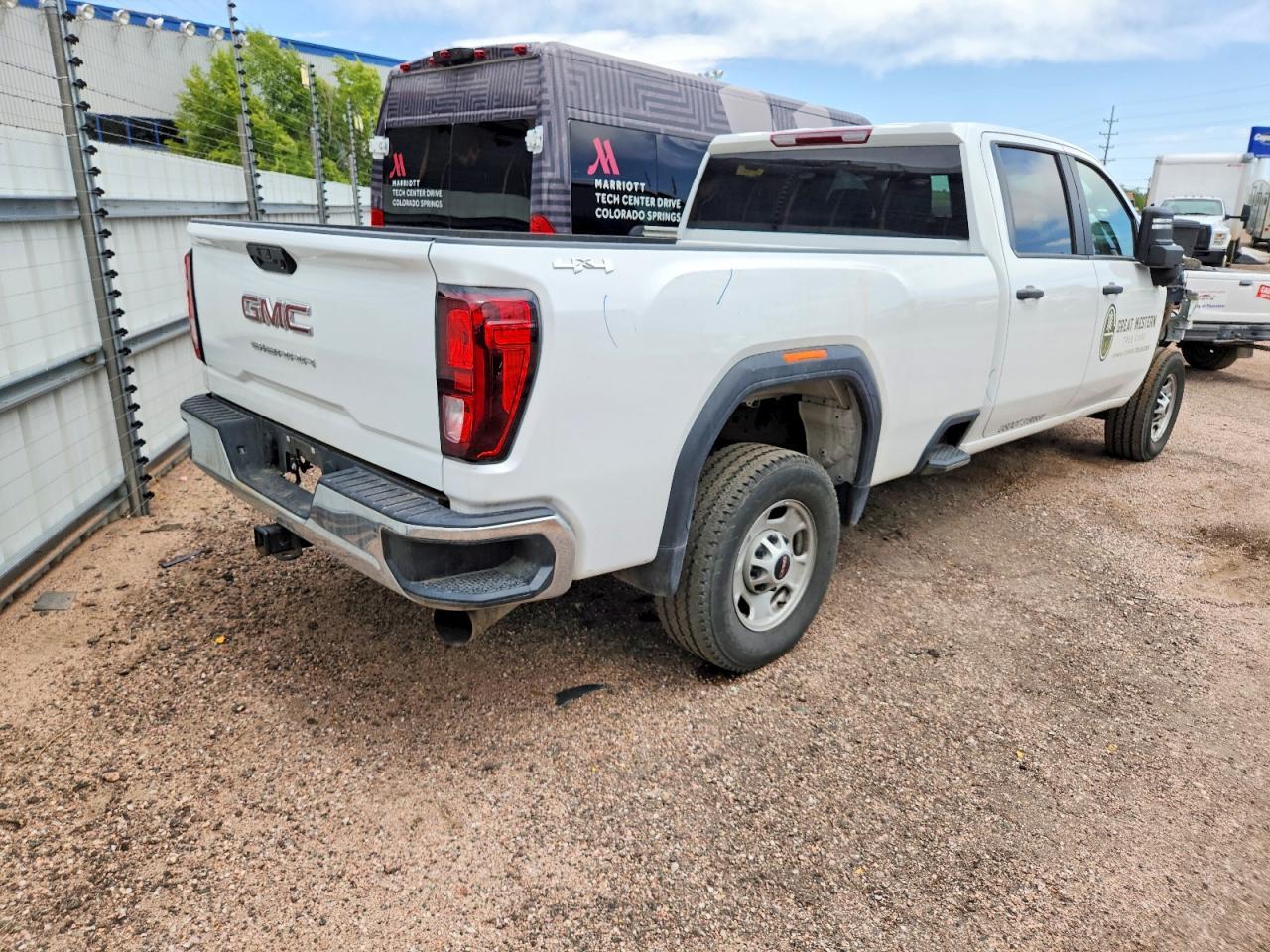2024 GMC Sierra - Image 4