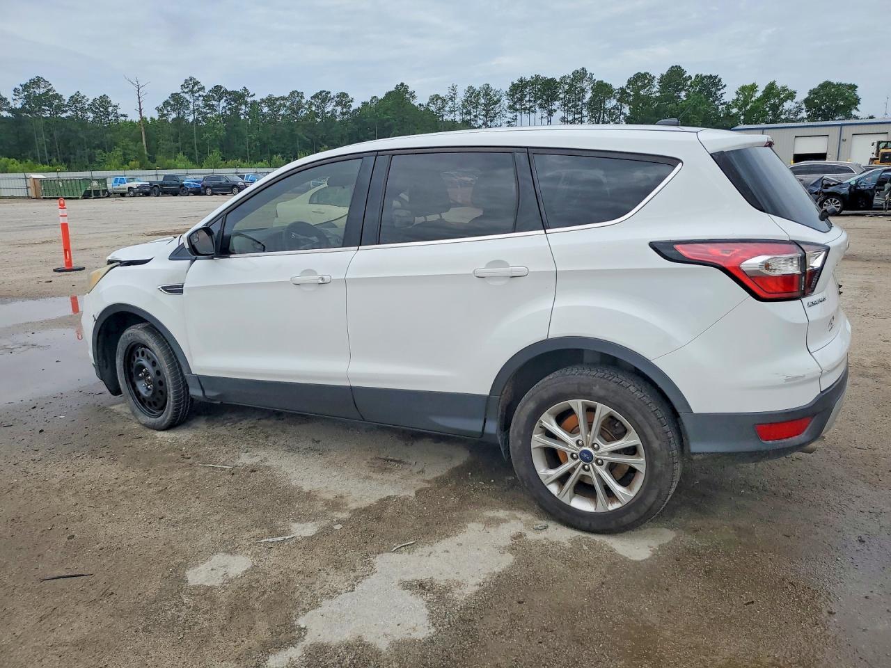 2017 Ford Escape - Image 2