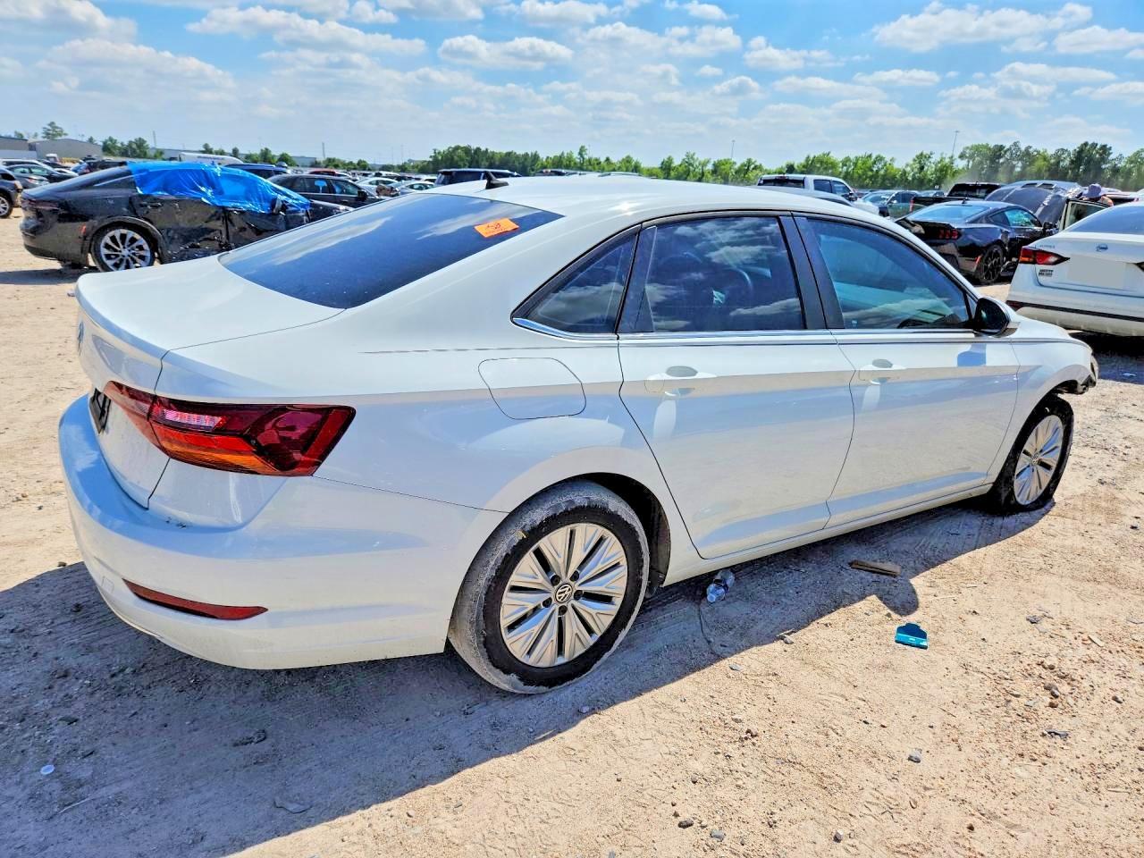 2019 Volkswagen Jetta S - Фото 3