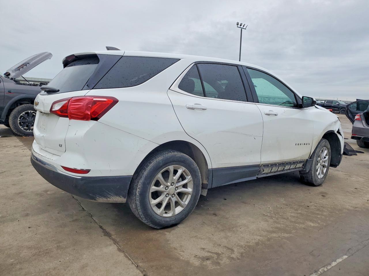 2020 Chevrolet Equinox Lt - Image 3