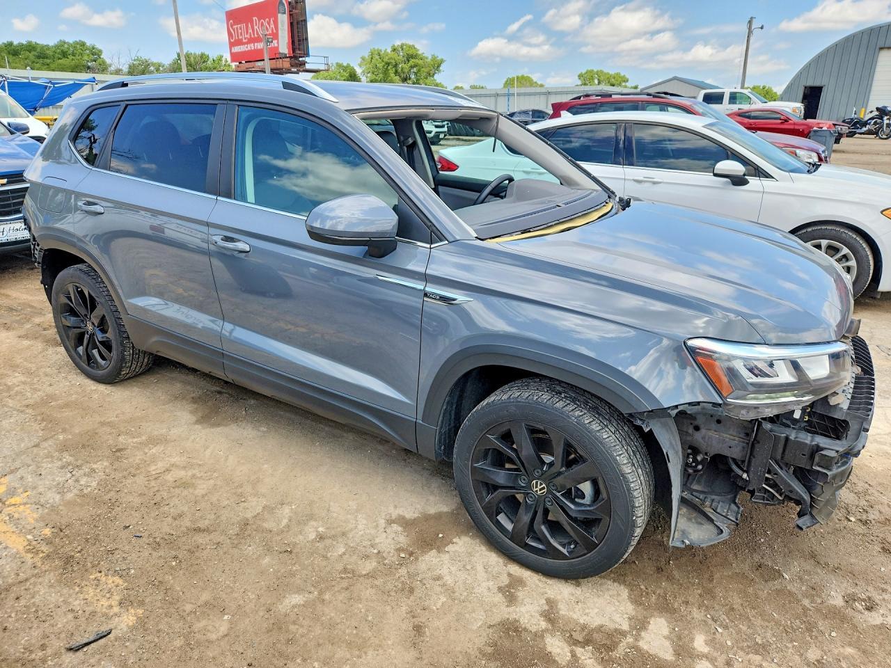 2022 Volkswagen Taos Se - Фото 4