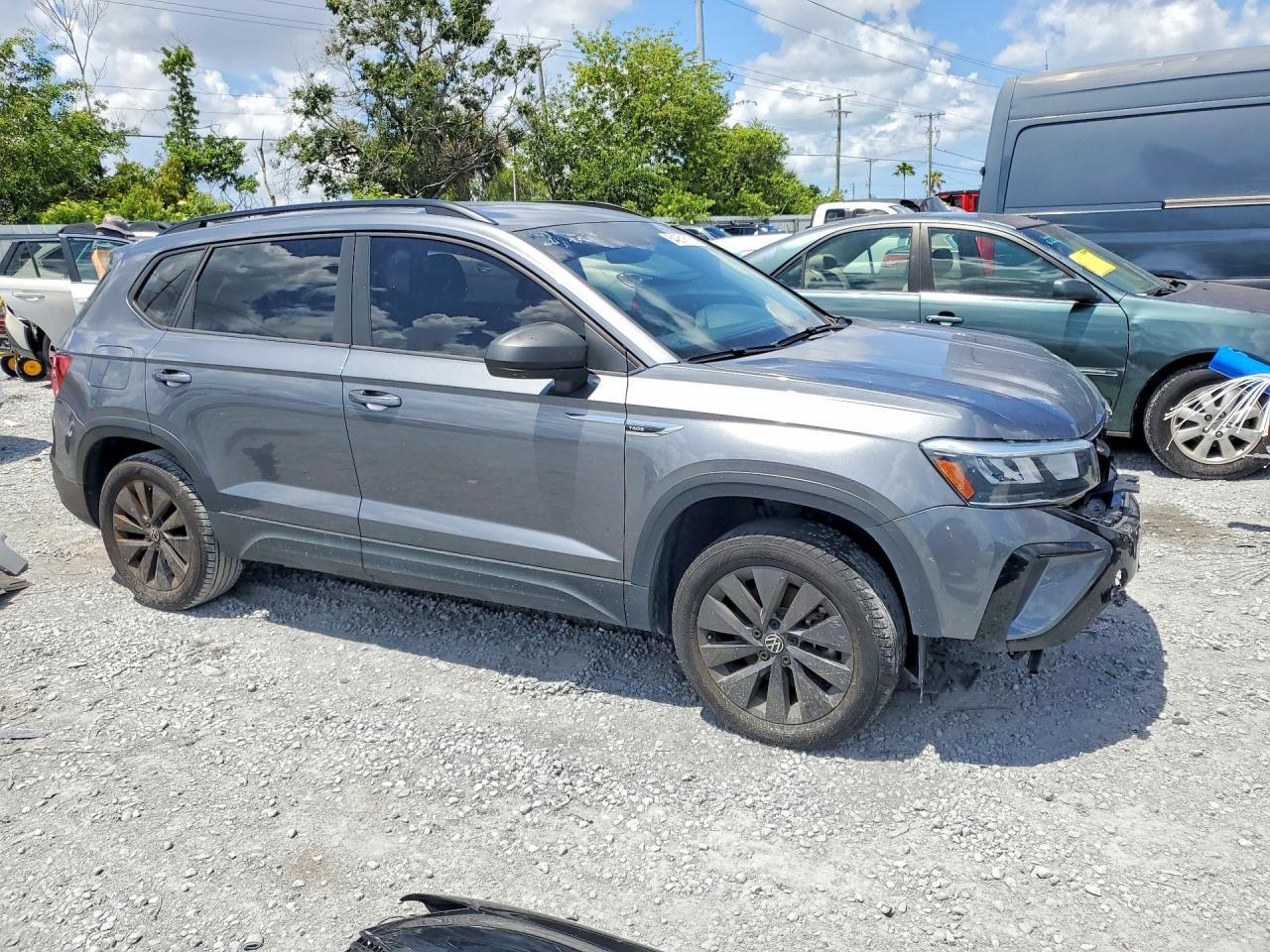 2023 Volkswagen Taos S - Фото 4