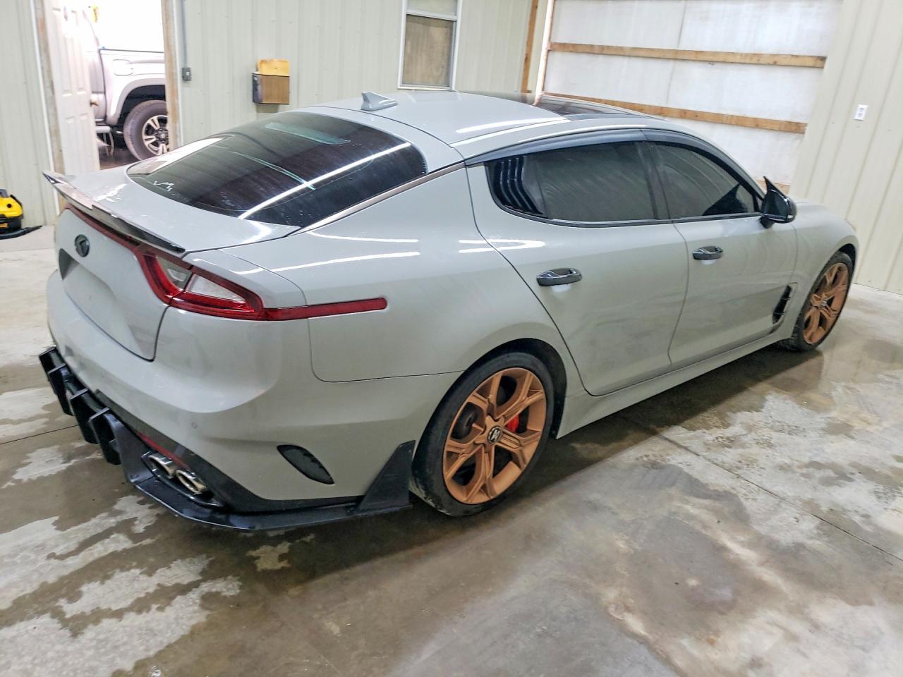 2018 Kia Stinger Gt2 - Image 3