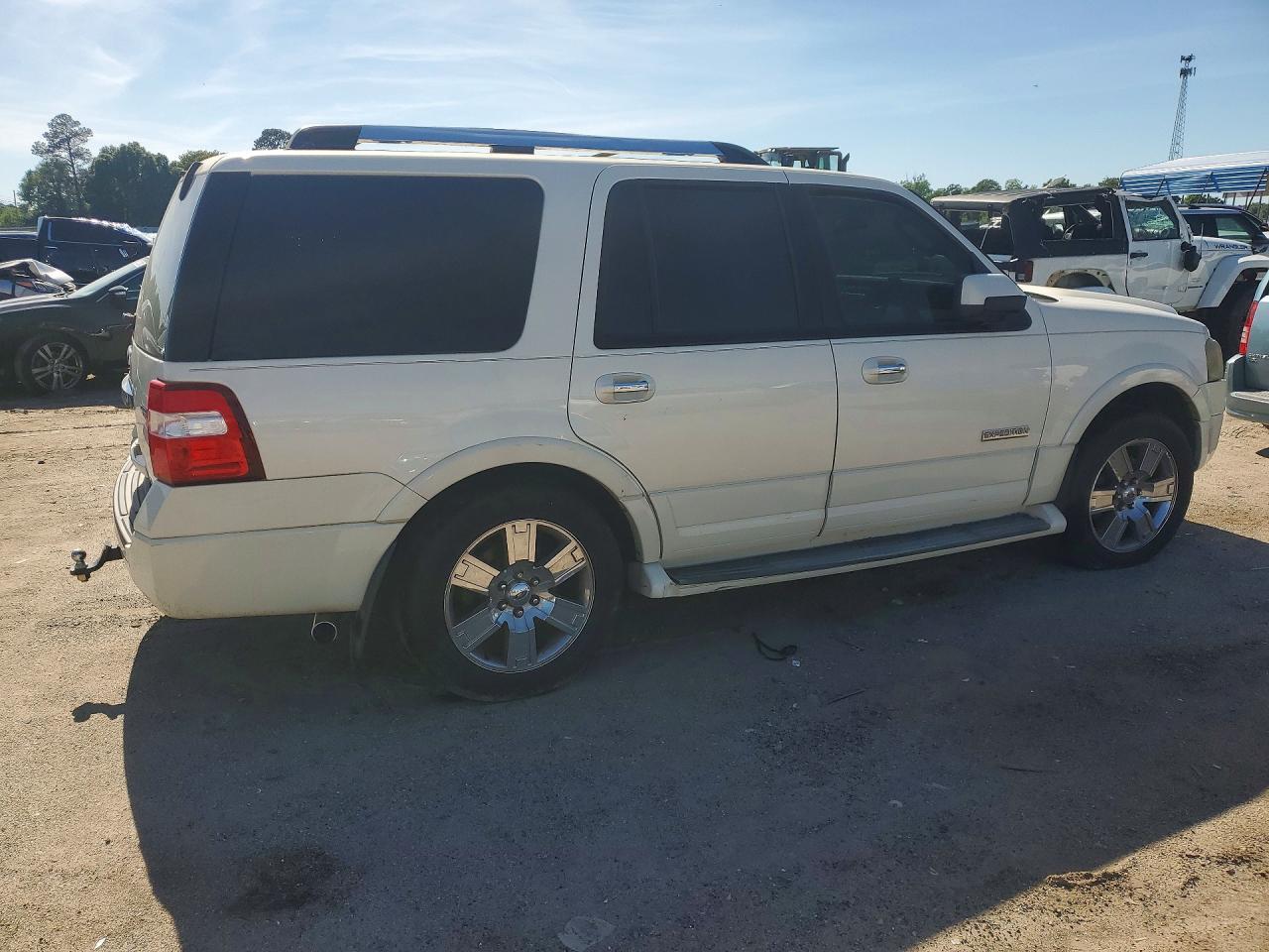 2007 Ford Expedition Limited - Image 3
