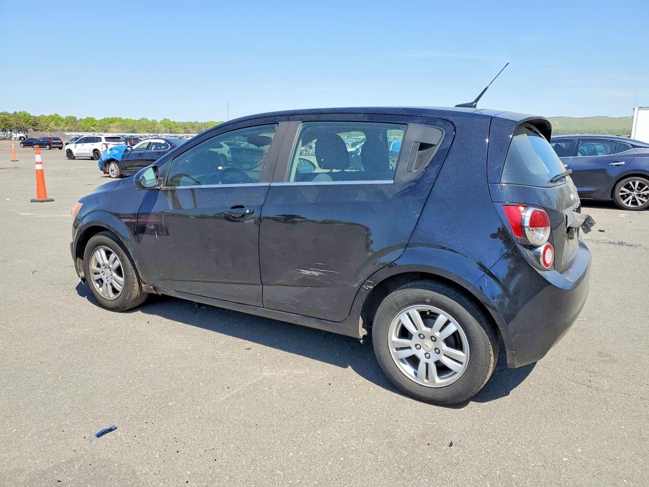2012 Chevrolet Sonic Lt - Фото 2