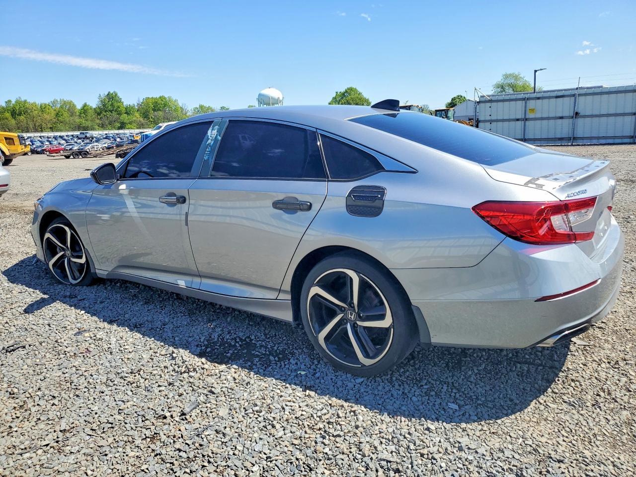 2022 Honda Accord Sport - Фото 2