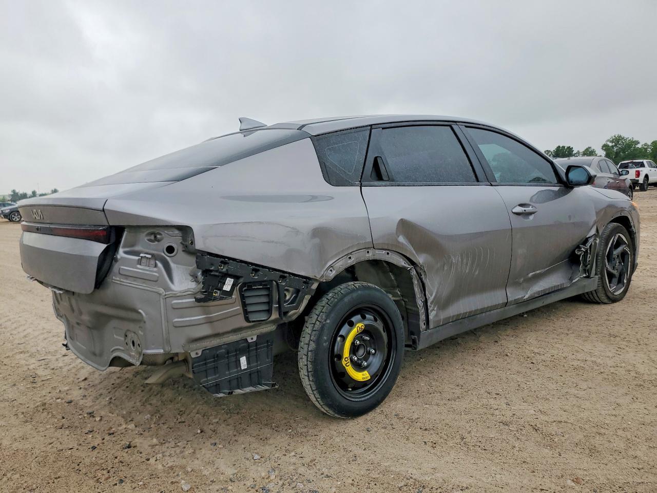 2025 Kia K4 Ex - Image 3