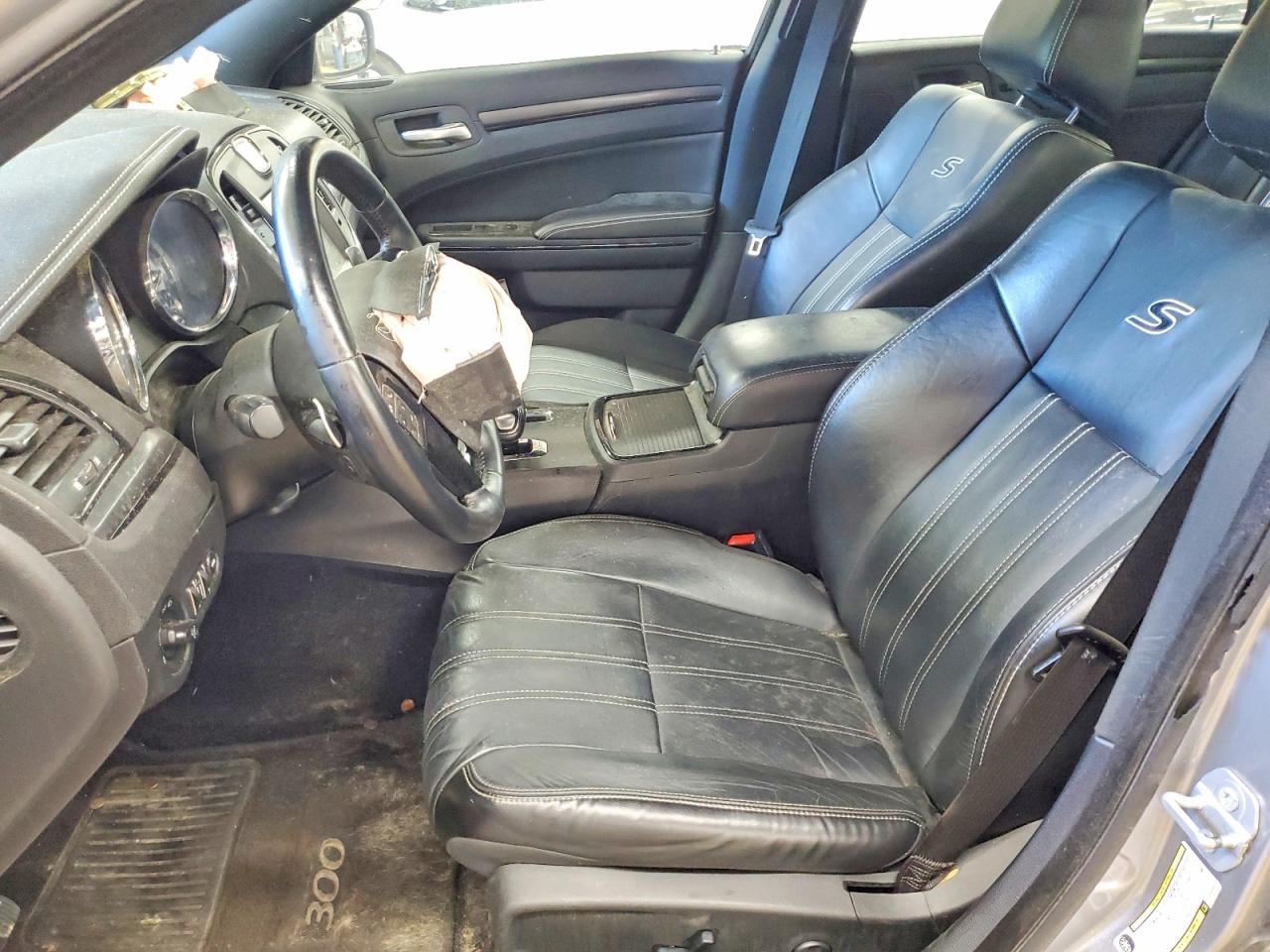 2014 Chrysler 300 S - Image 7