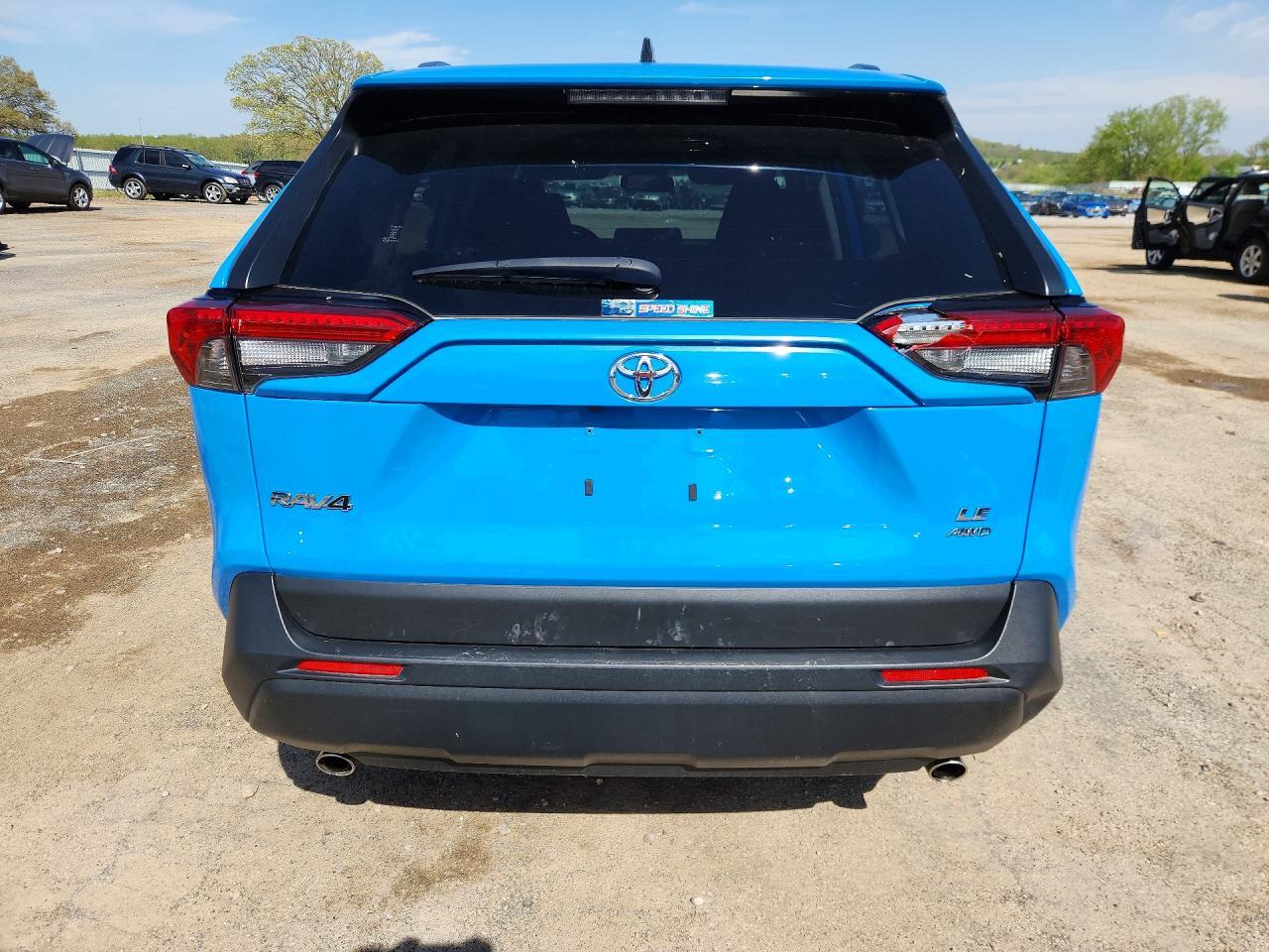 2020 Toyota Rav4 Le - Image 6