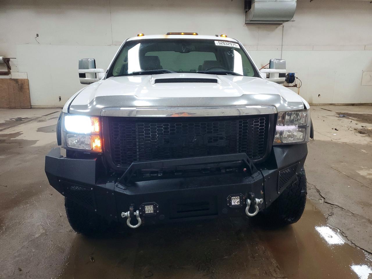 2011 GMC Sierra K3500 Denali - Фото 5