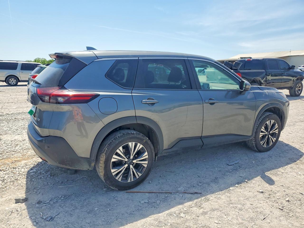 2023 Nissan Rogue Sv - Image 3