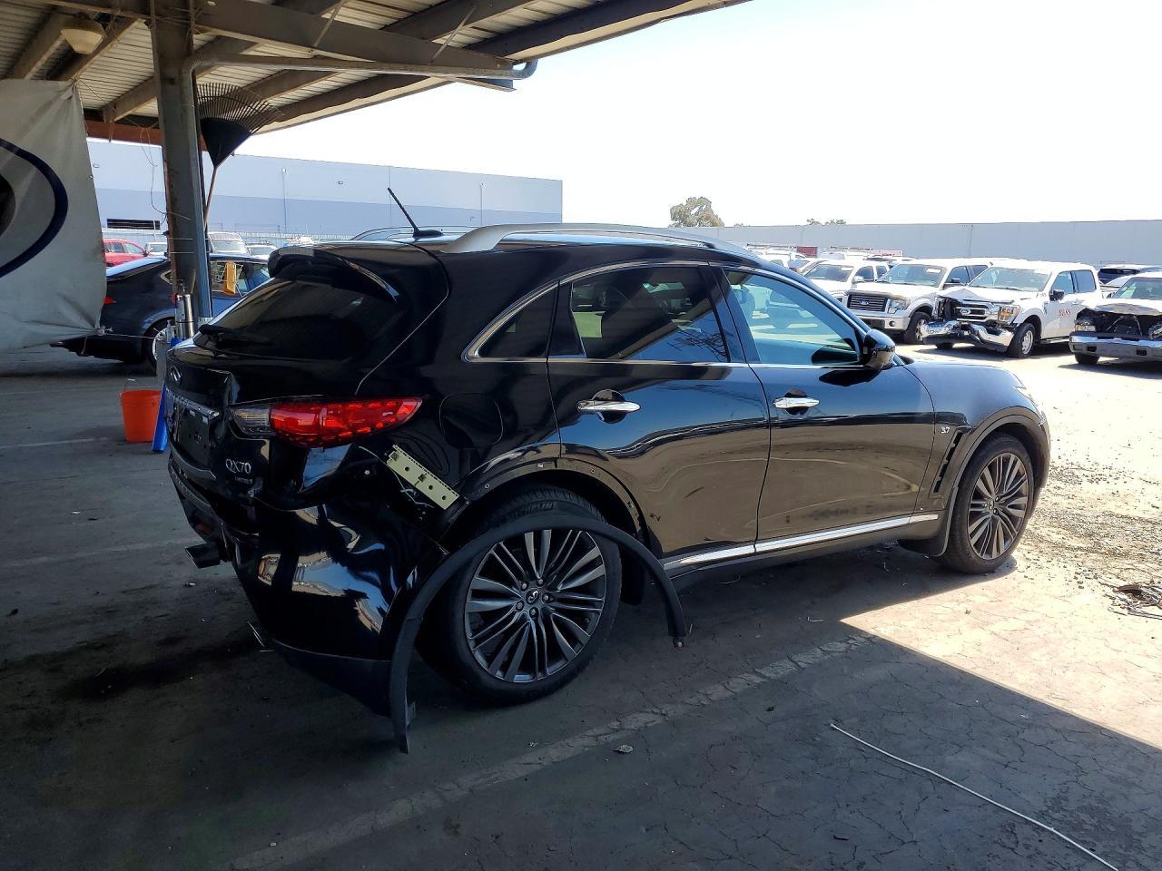 2017 Infiniti Qx70 Base - Фото 3