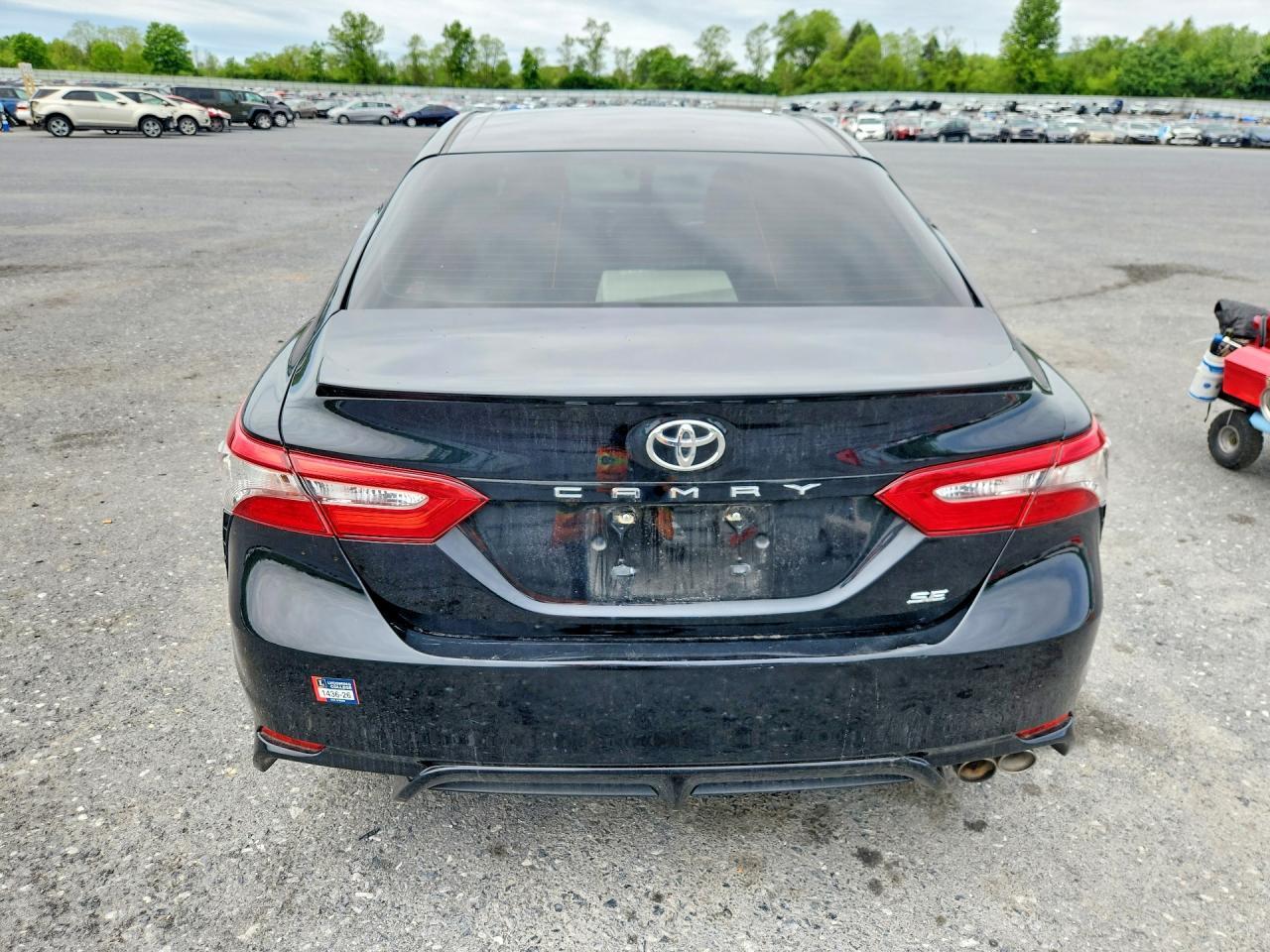 2018 Toyota Camry Se - Image 6