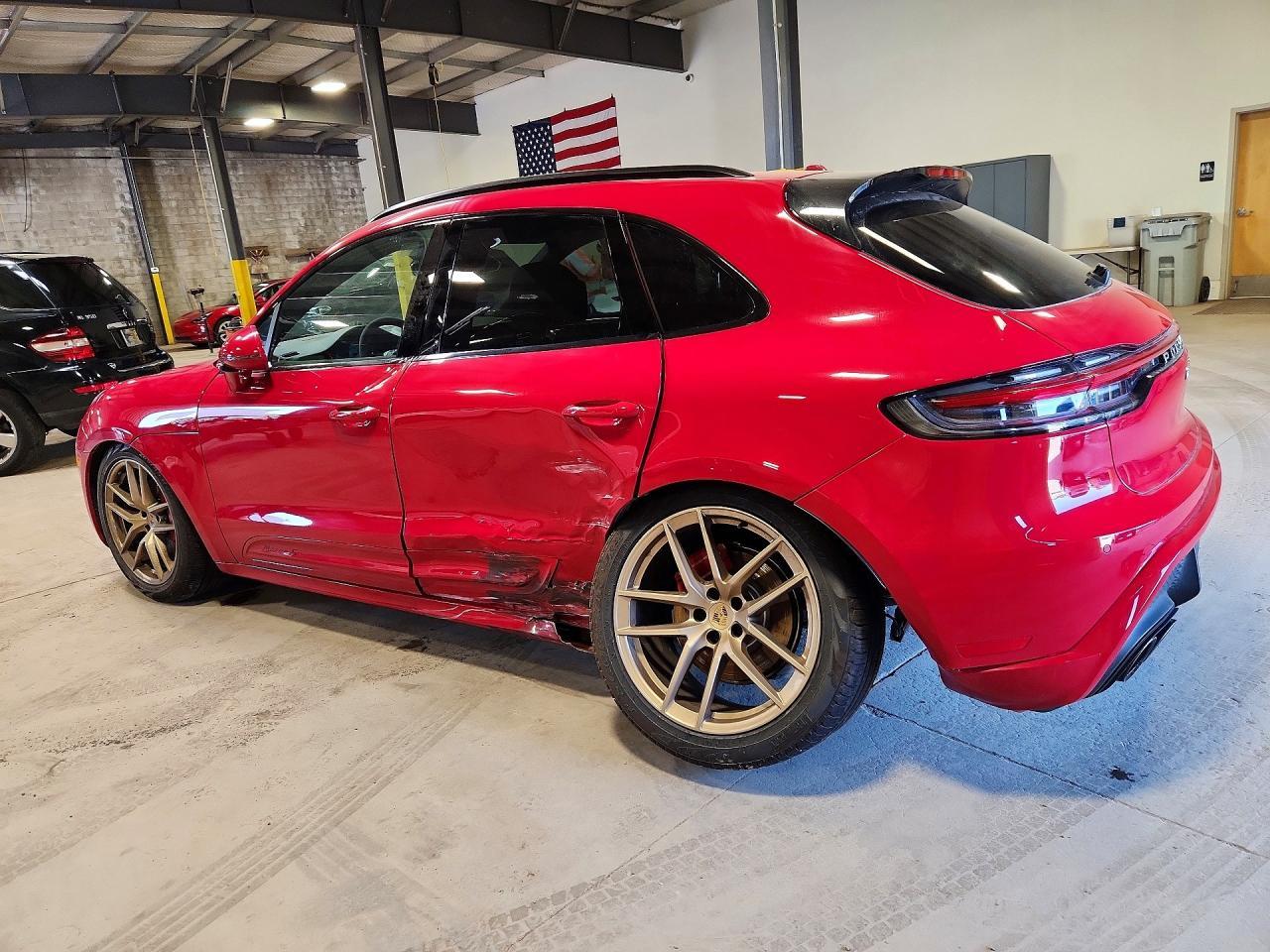 2025 Porsche Macan S - Image 2