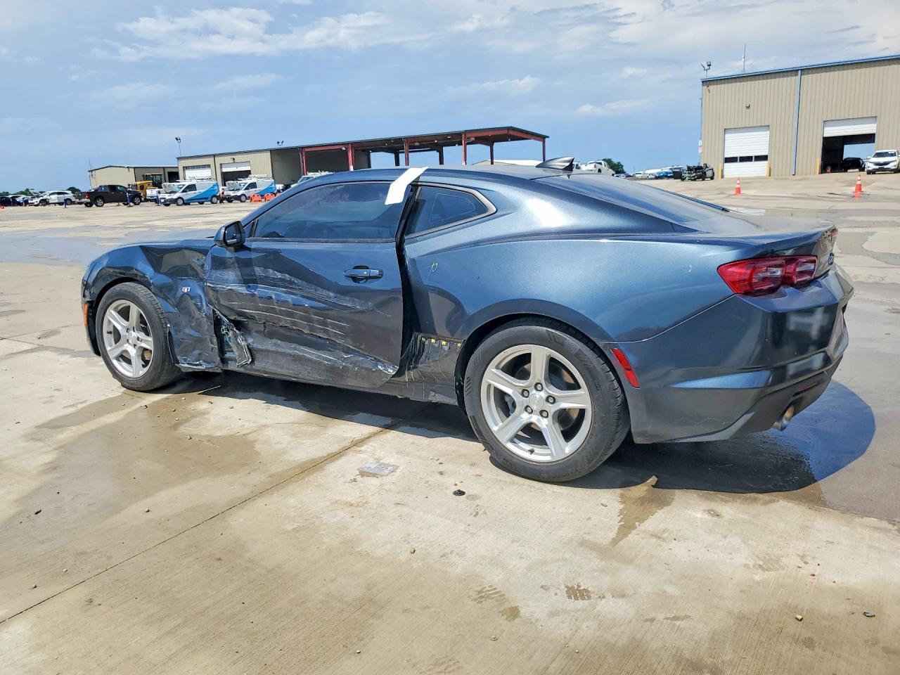 2023 Chevrolet Camaro Ls - Фото 2