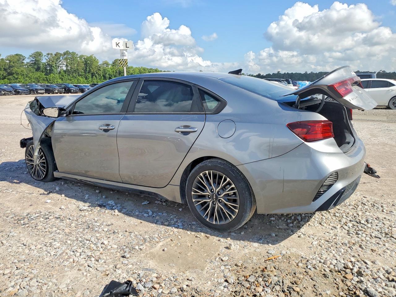 2023 Kia Forte Gt Line - Image 2