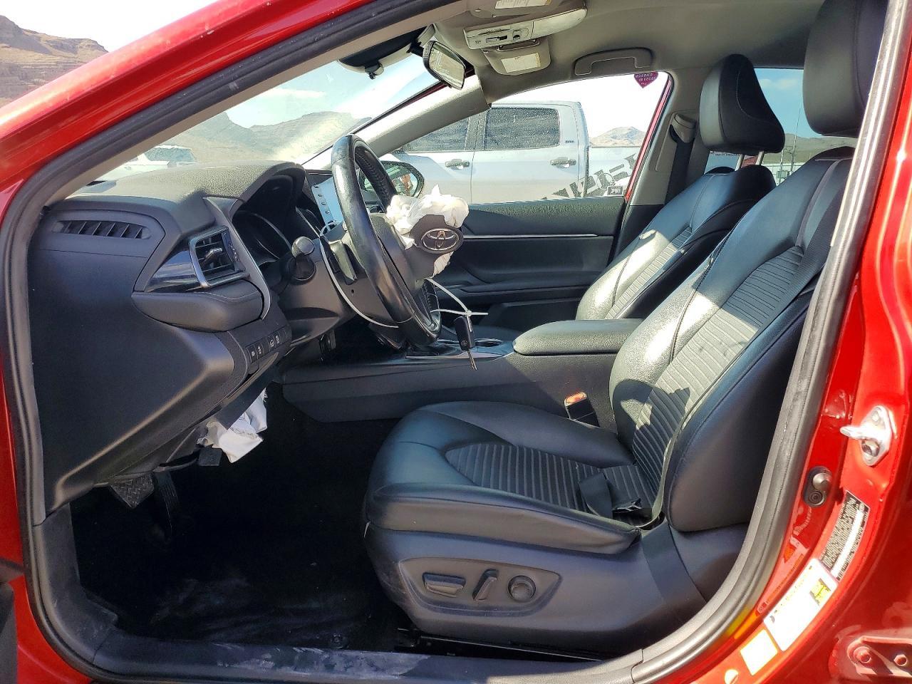 2022 Toyota Camry Se - Image 7