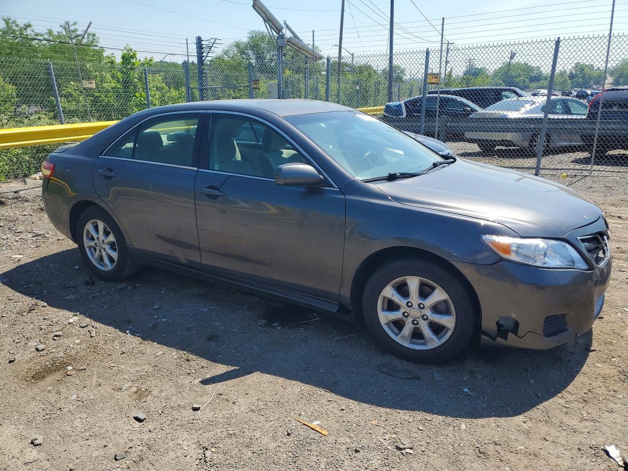 2011 Toyota Camry Le - Image 4