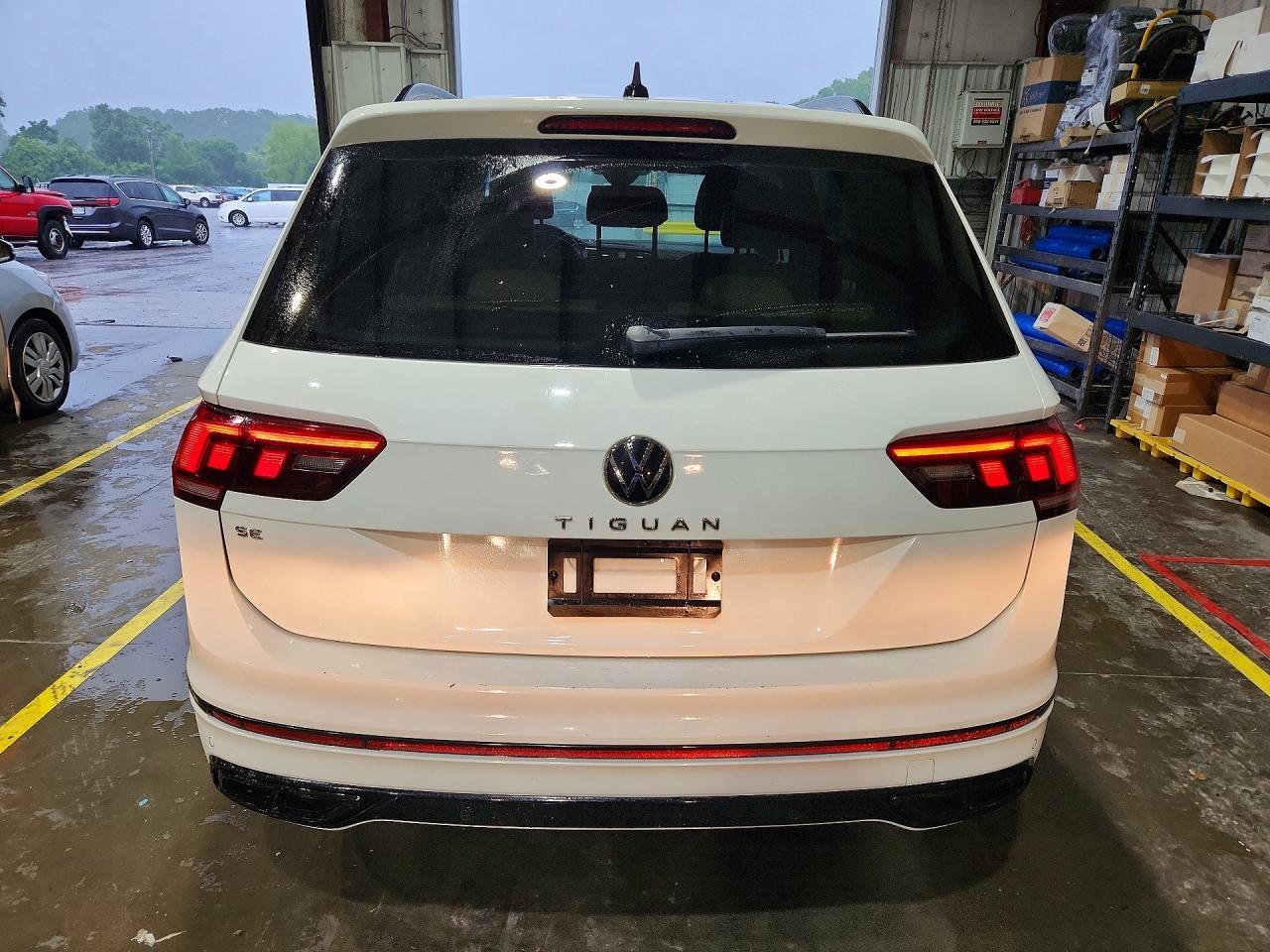 2022 Volkswagen Tiguan Se R-Line Black - Фото 6
